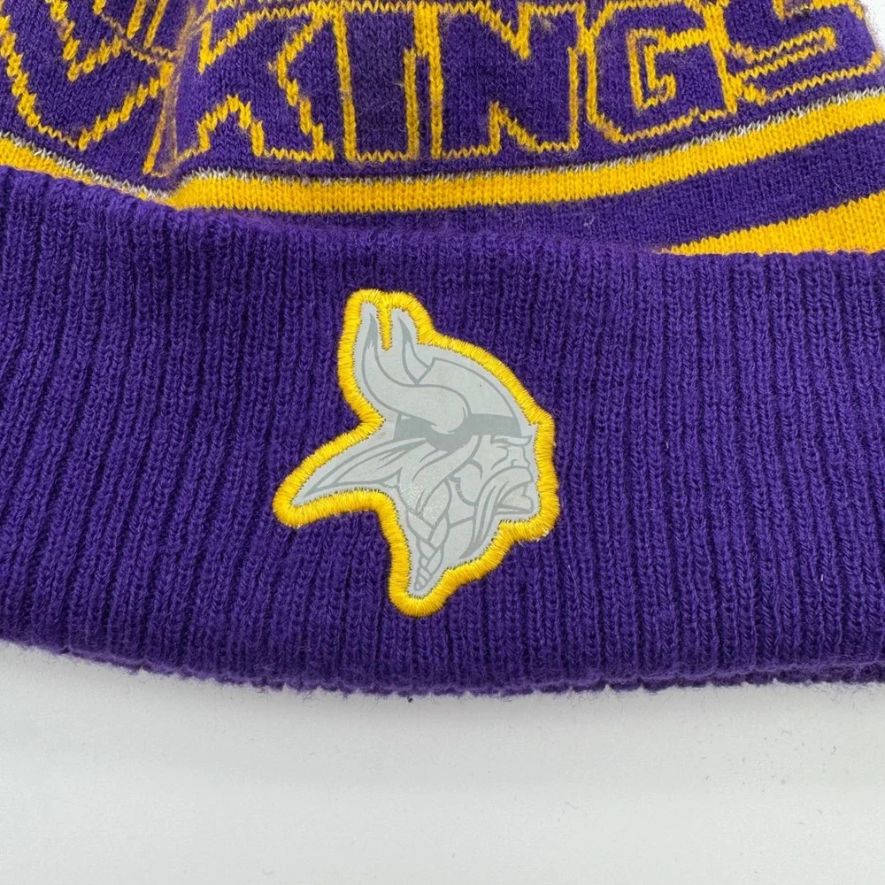 NFL Team Apparel Minnesota Vikings Youth Beanie Purple Knit Hat Kids Boys Girls